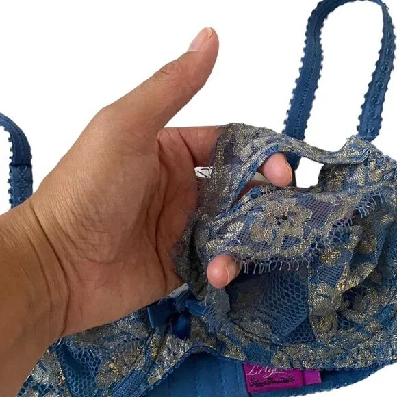 L'Agent by Agent Provocateur Blue & Gold Lace Bra and Thong Panty Lingerie Set - Picture 3 of 9